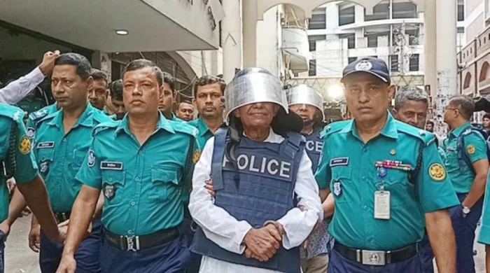 আটক সাবেক বিচারপতি মানিককে দুর্নীতির মামলায় গ্রেফতার দেখানো হলো